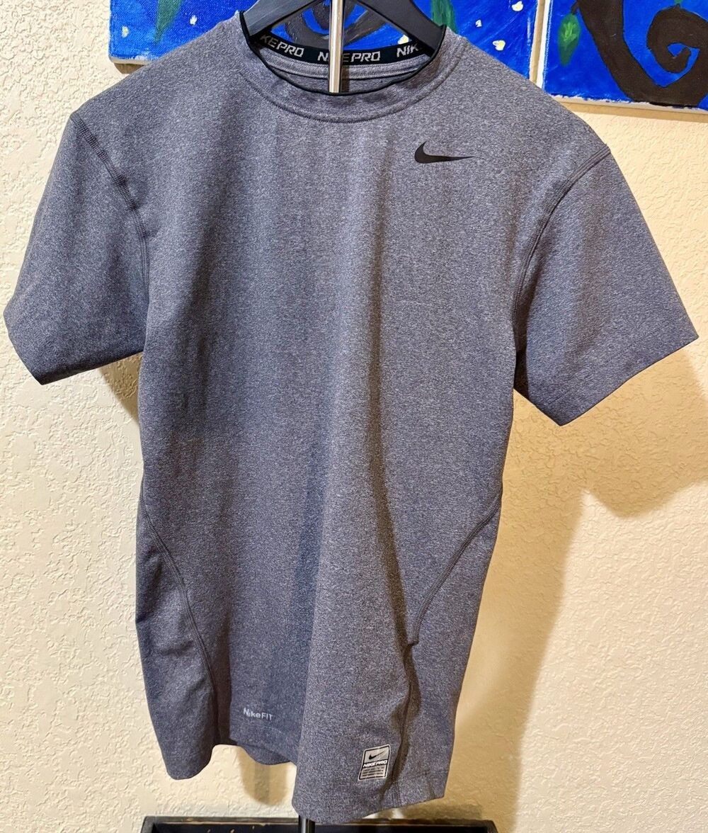Nike Pro Men’s Size Medium Gray Fitted Dri Fit Short Sleeve Athletic T-Shirt